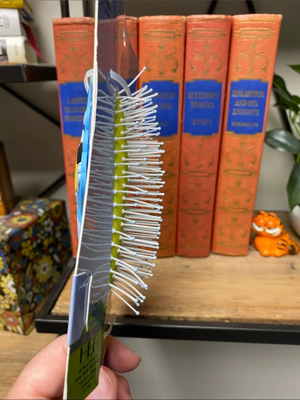 Bluey detangler brush